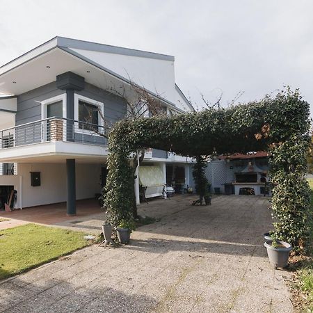 Billiard Home In Trikala Eksteriør bilde