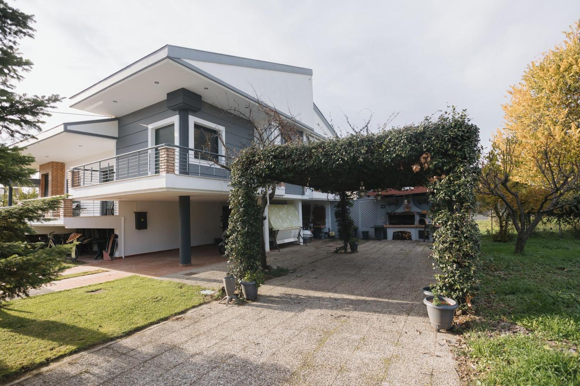 Billiard Home In Trikala Eksteriør bilde