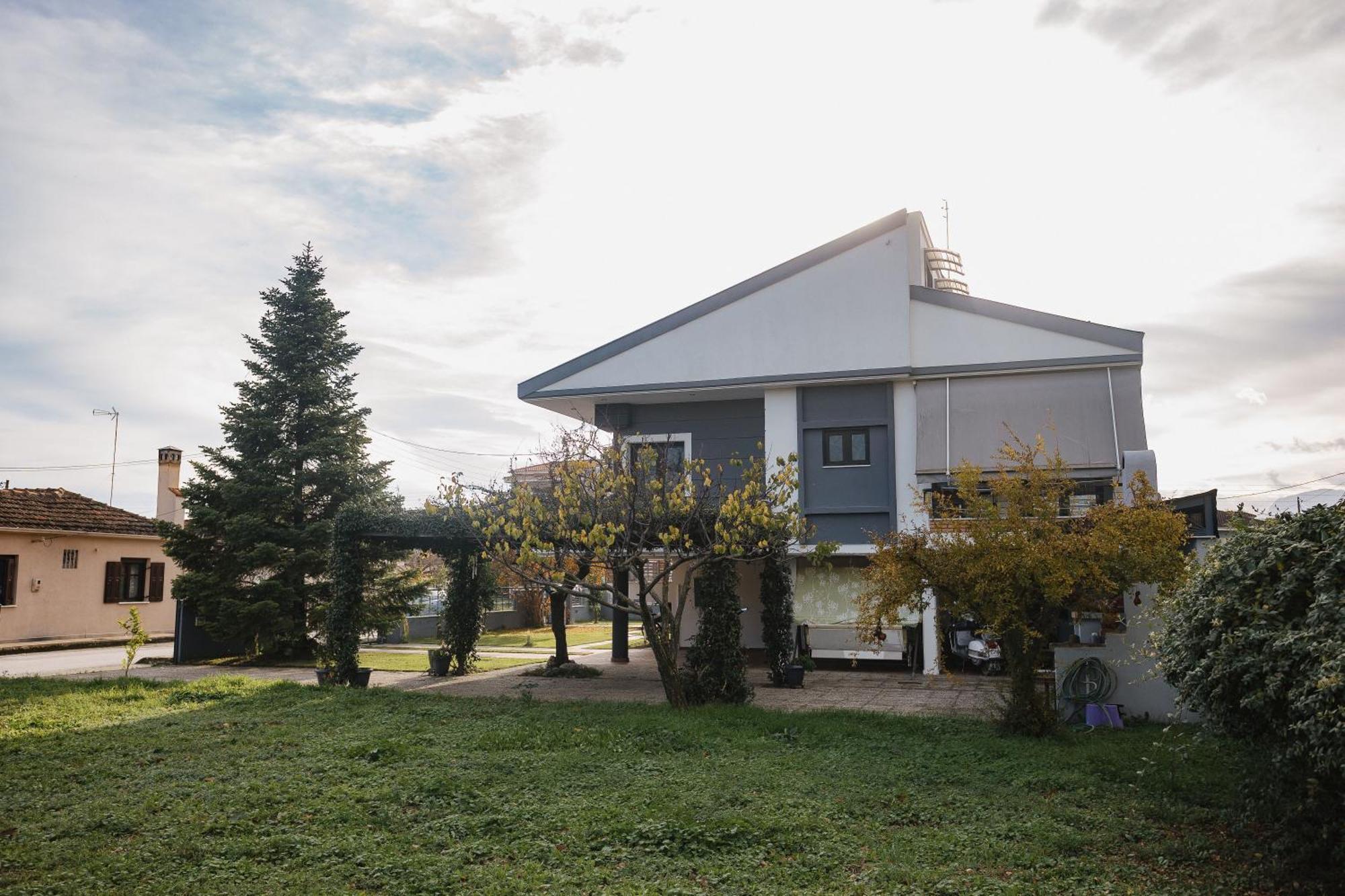 Billiard Home In Trikala Eksteriør bilde